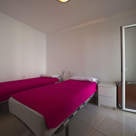 Inmosantos Oasis D4 Apartment Roses Bagian luar foto