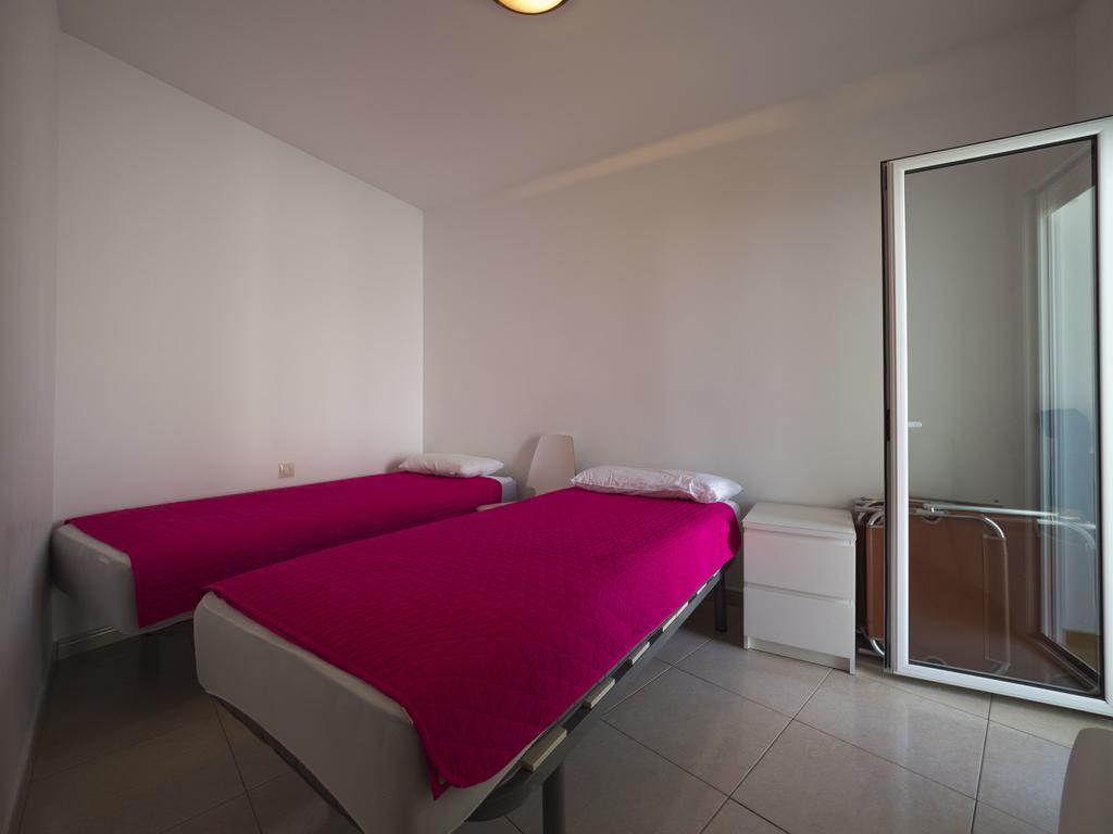 Inmosantos Oasis D4 Apartment Roses Bagian luar foto